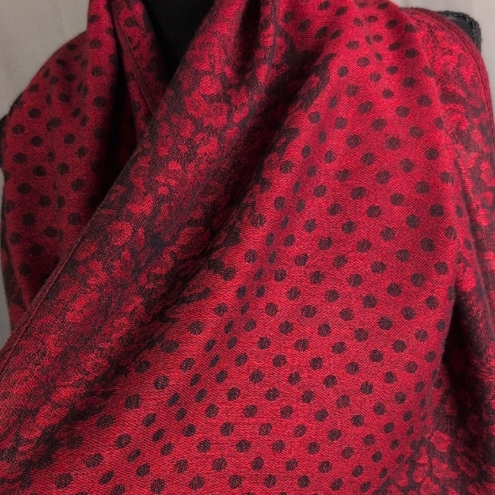 Pashmina Red and Black Oversized‎ Geometric Wrap with Fringe O/S Wool/Silk - Picture 4 of 6
